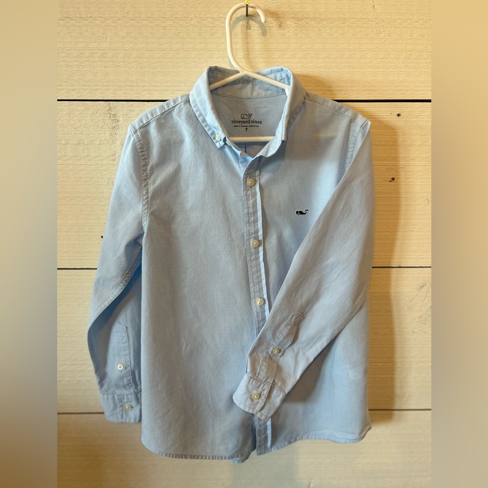 VINEYARD VINES Boys light blue button down